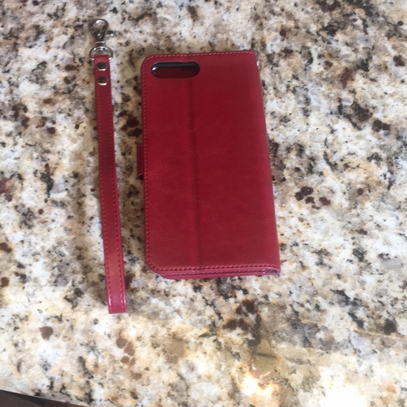 iPhone 7 Plus/8 plus case with detachable string. - Picture 5 of 5